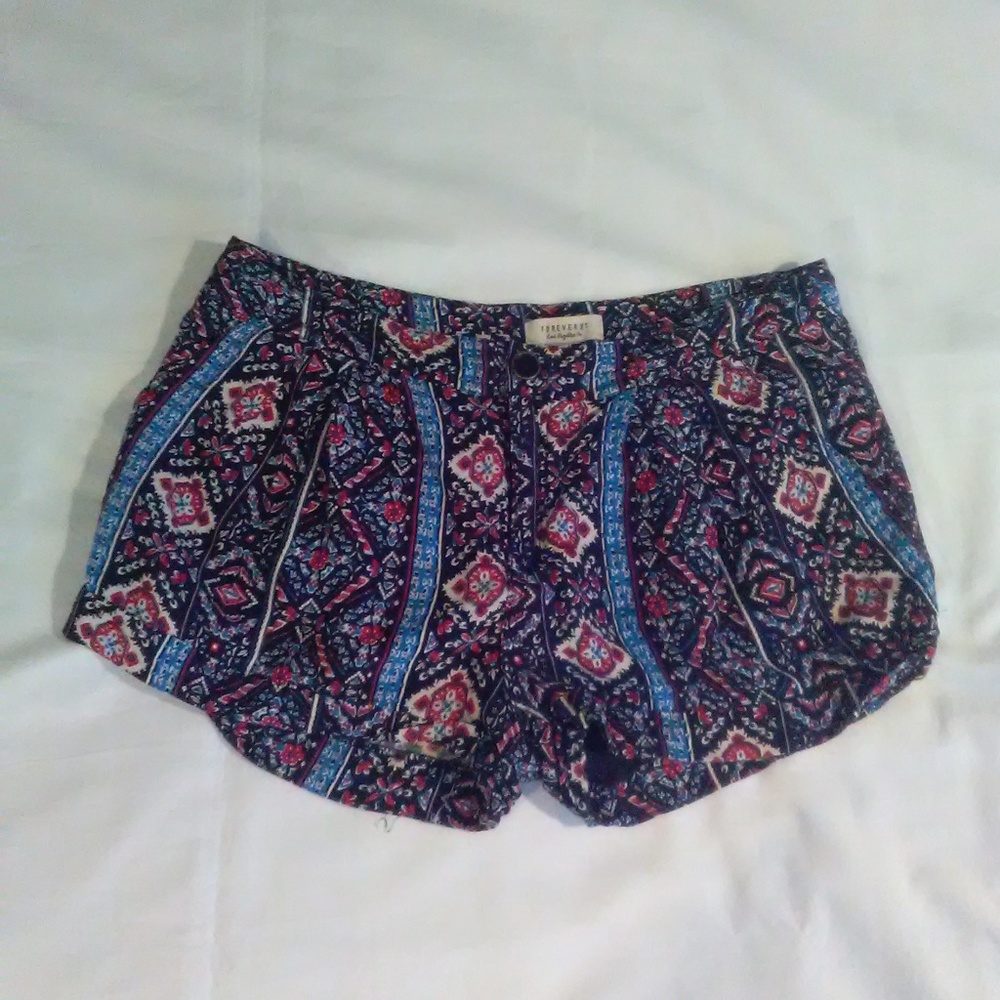 Forever 21 women's shorts size US-28
